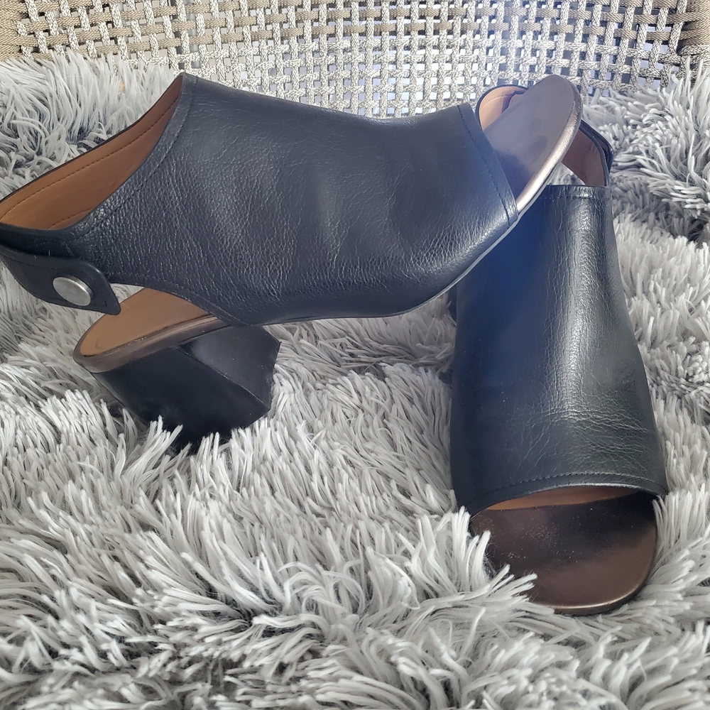 Vionic Black Leather Open-Toe Mules - image 1